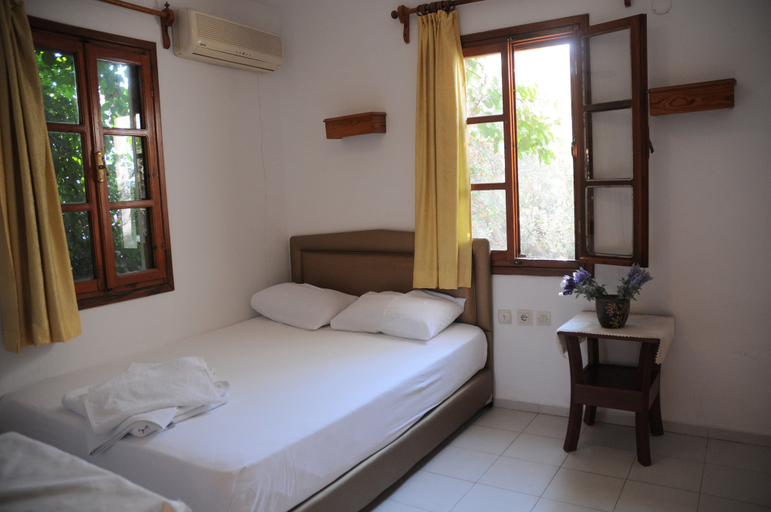 Bedroom 3, Hotel Gulec, Bodrum