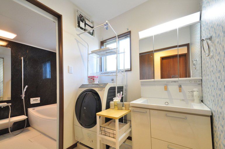 Bathroom 3, Sun Akaishibeach no Yado, Ishigaki