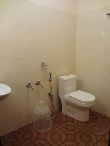 Bathroom, Seasons Thekkady, Theni