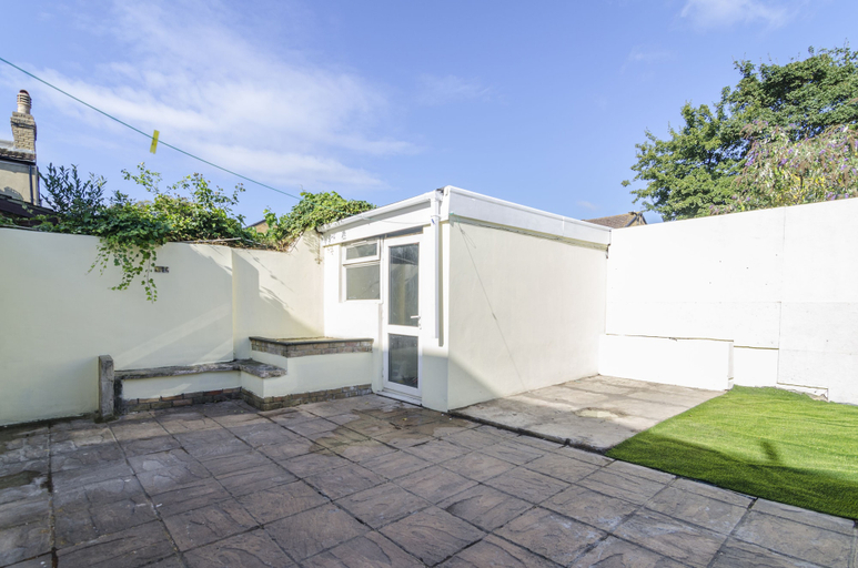 Exterior & Views 2, Albany House, Medway