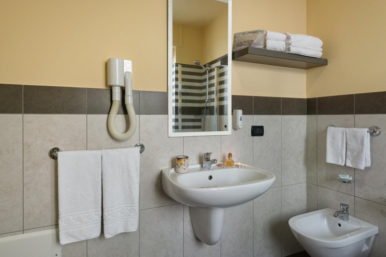 Bathroom 5, La Chiocciola, Lecce