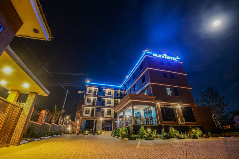 Exterior & Views 2, Mlex Hotel, Busiiro