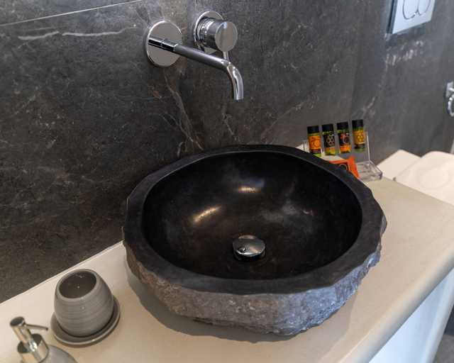 Bathroom 4, Golden Star, South Aegean