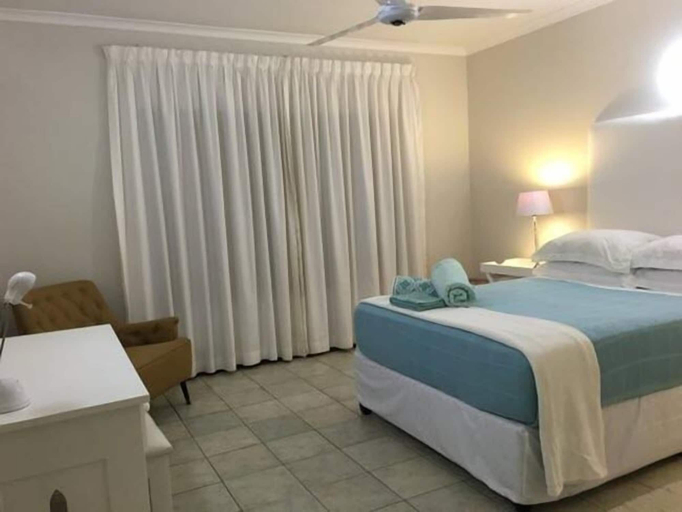 Bedroom 2, Salt Rock Manor, iLembe