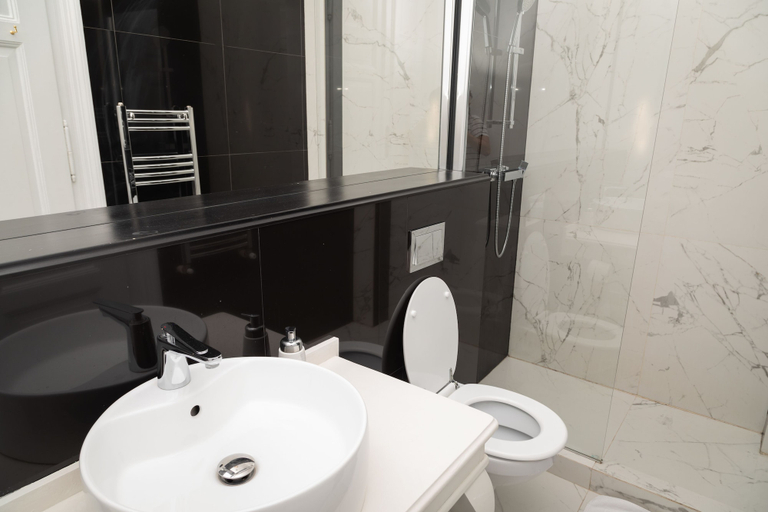 Bathroom 3, Köte Haus, Cluj-napoca
