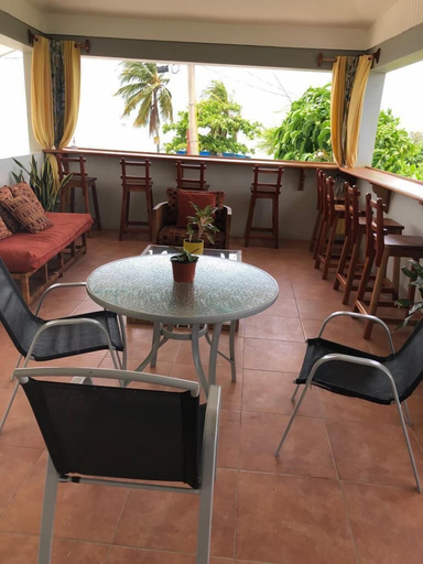 Others 5, Airport Beach Hotel