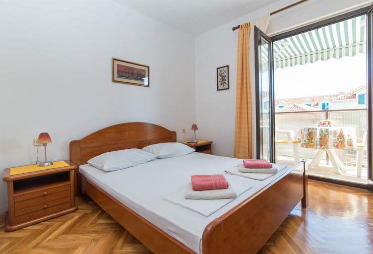 Bedroom 3, Apartments Natasa, Supetar