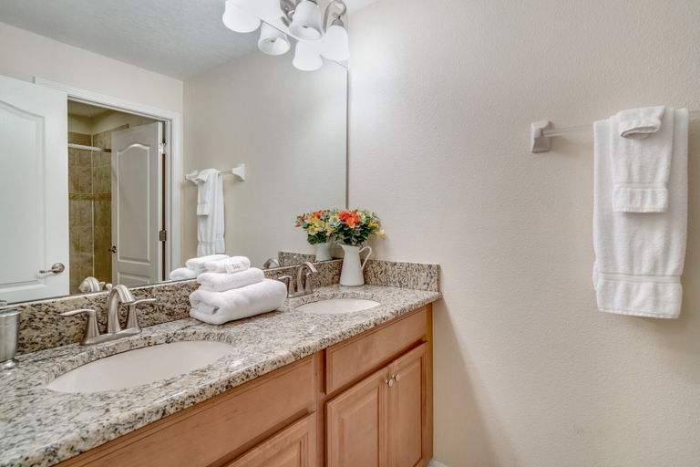 Bathroom 3, 8944cuban, Osceola