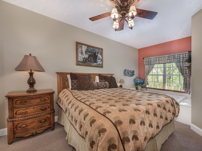 Bedroom 3, Happy Time Bear 1502, Sevier
