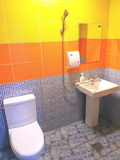 Bathroom 4, Soo Guesthouse, Jung
