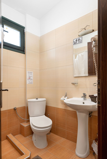Bathroom 5, Limneo, Central Macedonia
