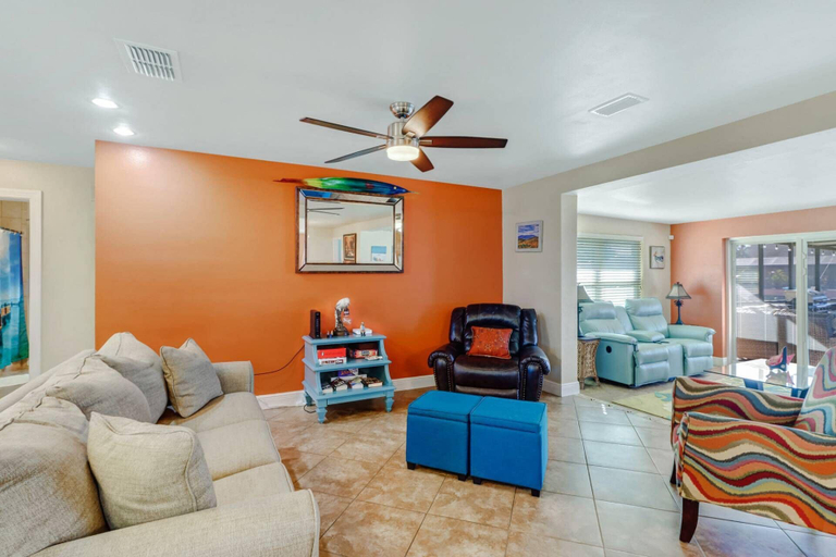 Others 5, 1320 SE 21st Ter, Lee