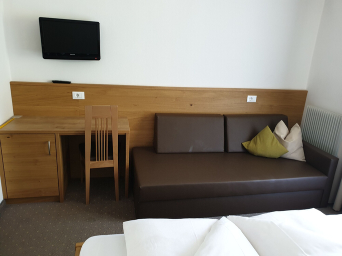 Bedroom 2, Gasthof Haselstaude, Bolzano