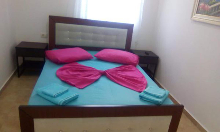 Bedroom 2, Kristal Apartments, Sarandës