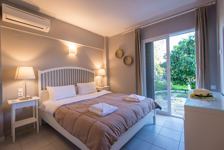 Bedroom 2, Regalo Apartments, Ionian Islands