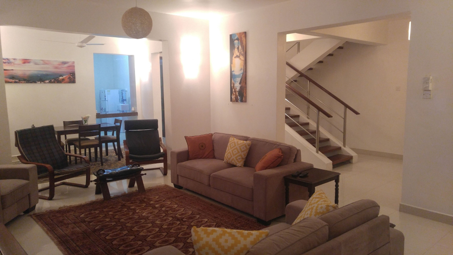 Others 5, Pearl Duplex, Nyali