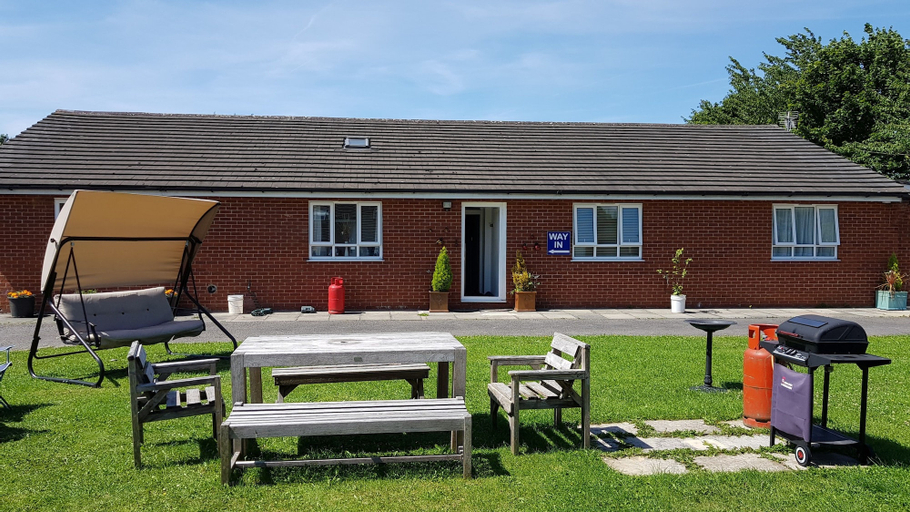 Exterior & Views 2, Chelford Guesthouse, Cheshire East