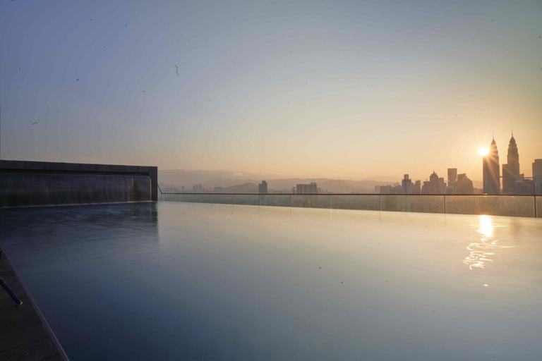 Sport & Beauty 4, Regalia Residence @ KLCC View Sky Pool by MC, Kuala Lumpur