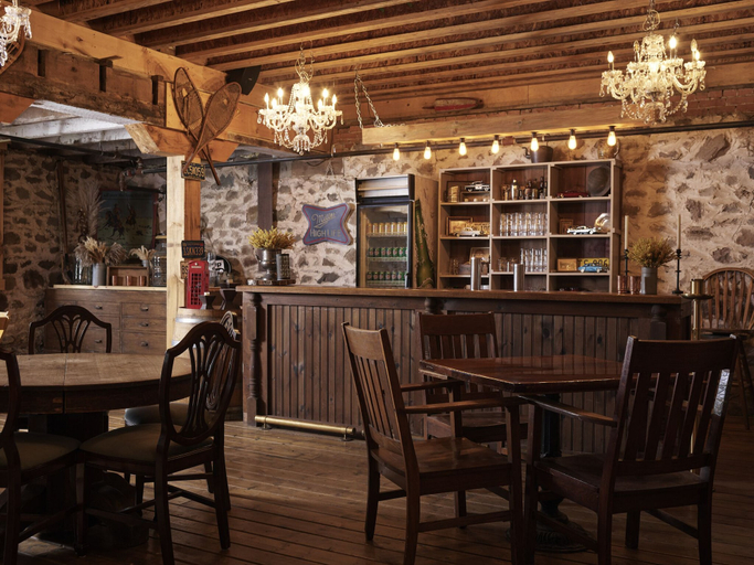 Food & Drinks 5, The Eddie Hotel and Farm, Prince Edward
