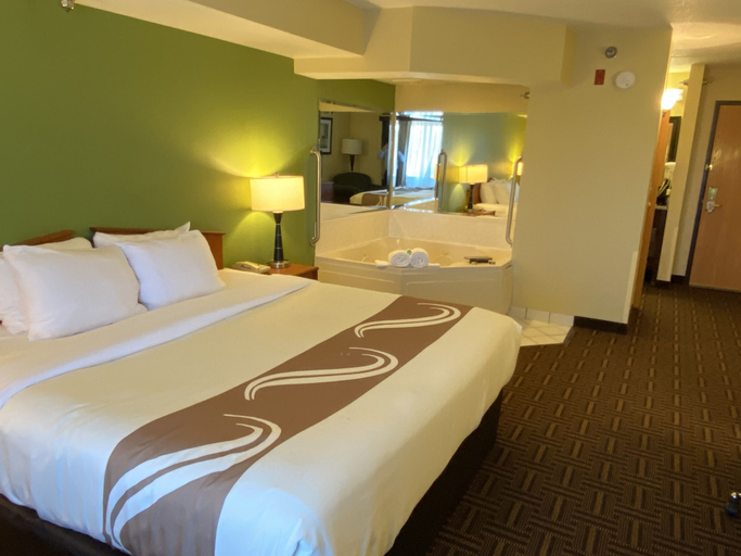 Bedroom 4, Quality Inn Bolingbrook I-55, Will