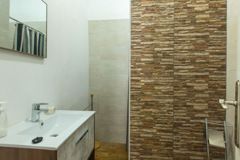 Bathroom 5, Faro Cosy Guest House, Faro