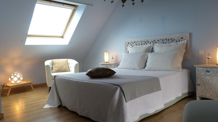 Bedroom 4, Chambres d'Hôtes La Rompardais, Côtes-d'Armor