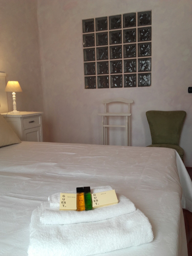 Room 3, Verona4rent Letizia, Verona