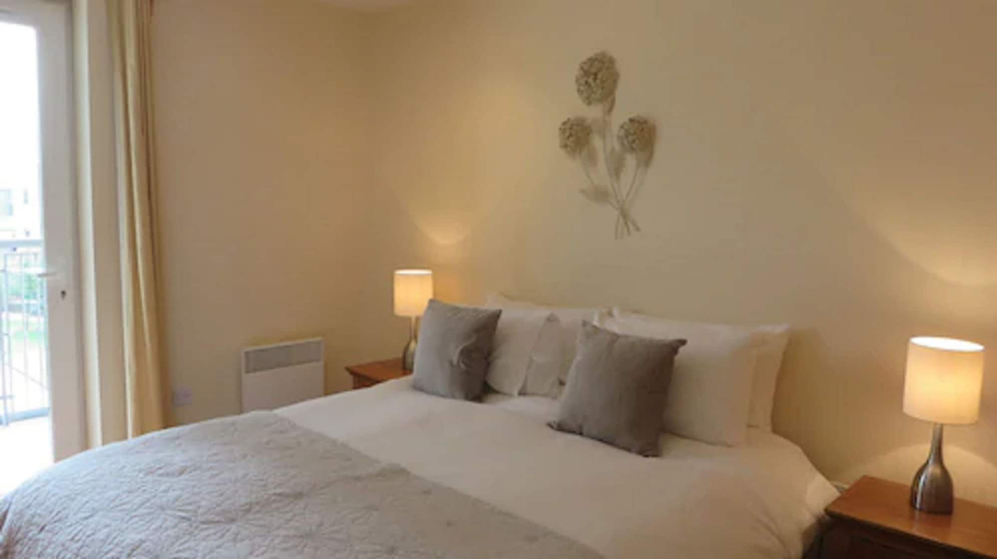 Bedroom 2, Citystay Living - Warren Close, Cambridgeshire