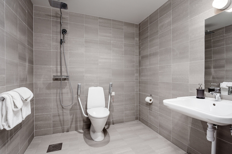 Bathroom 4, Forenom Aparthotel Arlanda, Sigtuna
