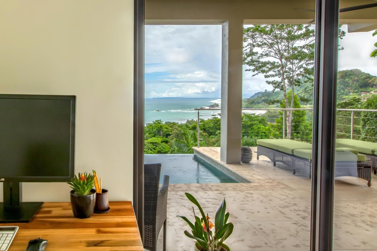 Others 3, Luxe 4 Bdrm Villa w Epic Oceanview Infinity Pool, Osa