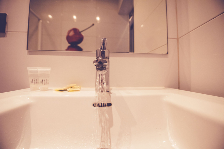 Bathroom 4, Hostal Prado, Madrid