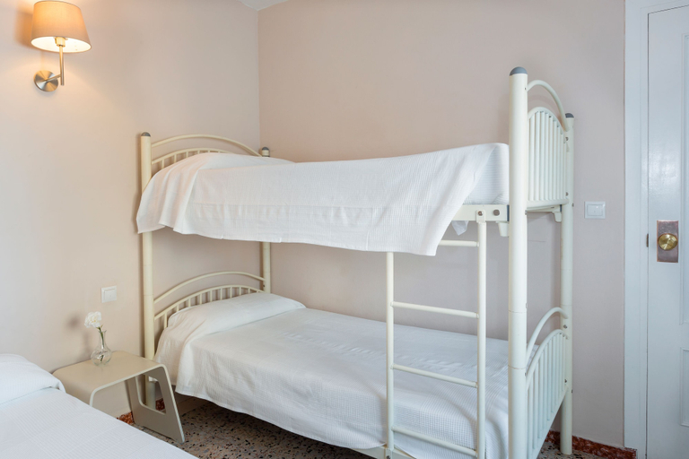 Bedroom 5, Málaga Inn, Málaga