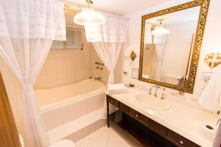 Bathroom 4, Finca Hotel Los girasoles, Armenia