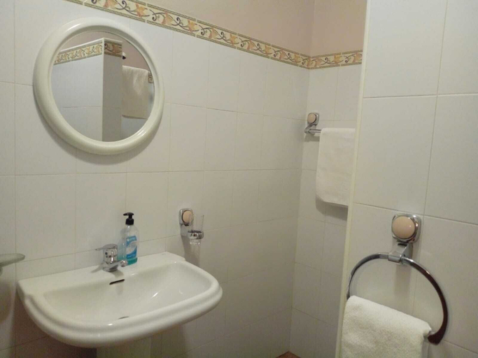 Bathroom 4, Apartamentos Virgen de Villaverde, Málaga