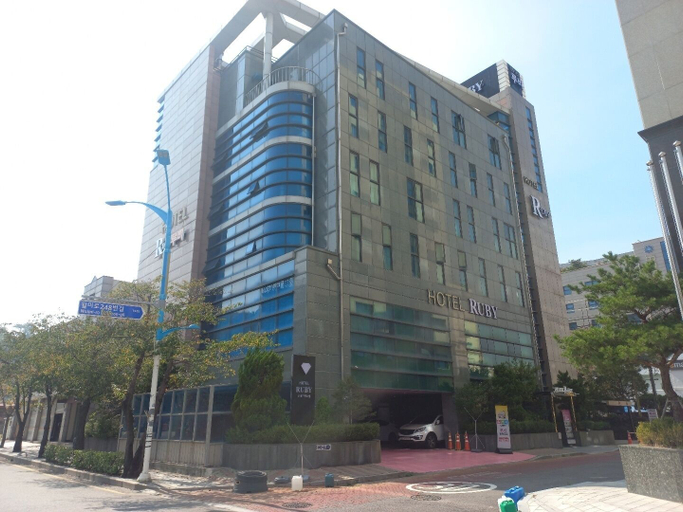 Exterior & Views 1, Ruby Tourist Hotel Wolmido, Jung