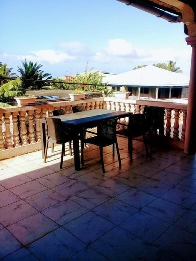 Others 5, Maisons D'Hotes Laguiri