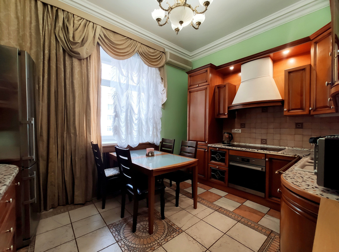 Others 3, TVST Apartments TV6, Central