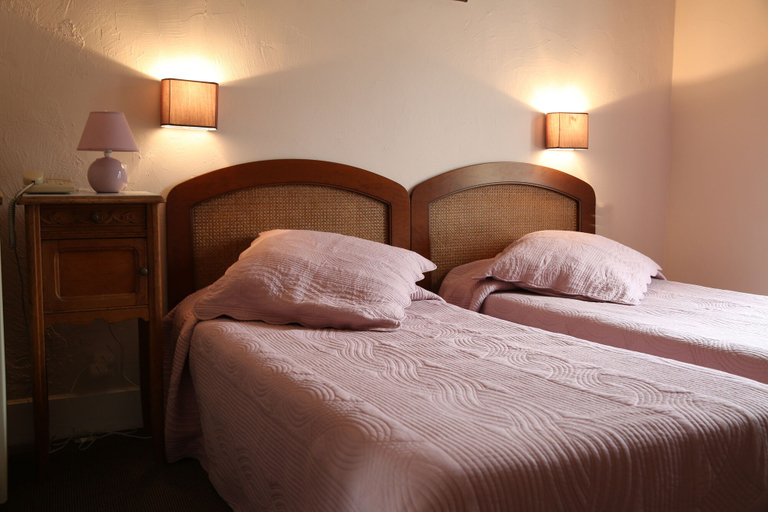Bedroom 3, Hôtel Armenonville, Alpes-Maritimes