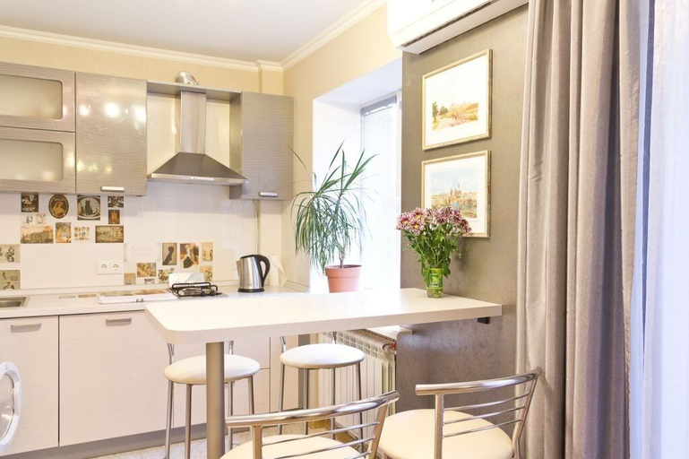 Others 5, Apart Kiev Derevlianskaya 21, Shevchenkivs'kyi