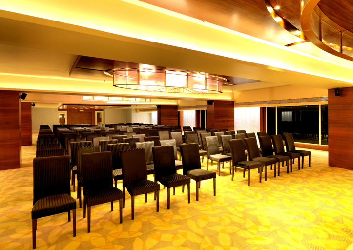 Food & Drinks 5, The Quorum, Mysore
