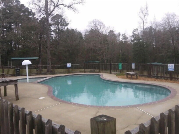 Sport & Beauty 5, Whispering Creek Lodging & RV Resort, Newton