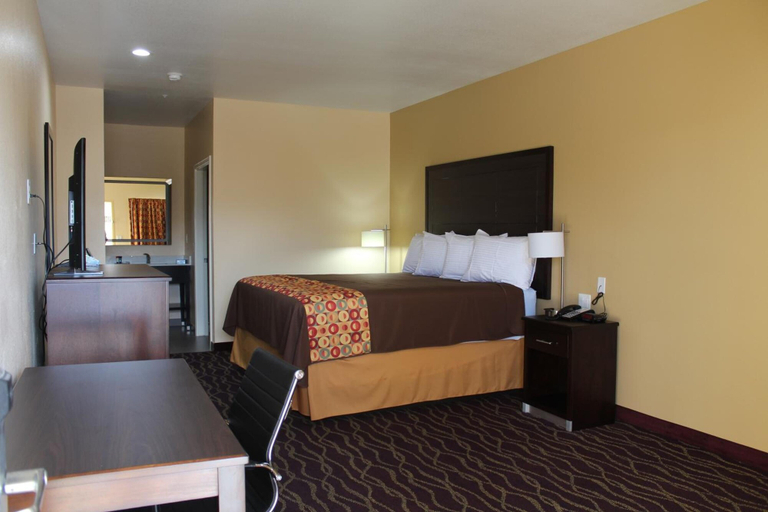 Bedroom 3, Express Inn & Suites - Bush Airport, Houston