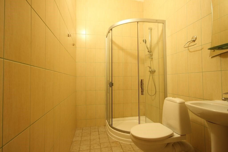 Bathroom 4, Laguna Hotel, Skolivs'kyi