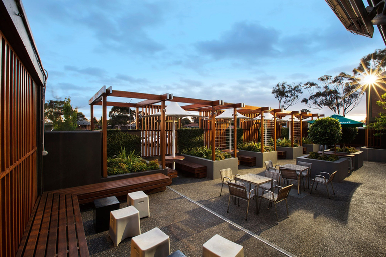 Food & Drinks 5, Nightcap at Keysborough Hotel, Melbourne