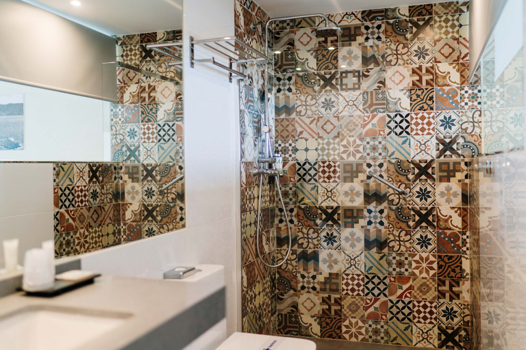 Bathroom 4, H.Boutique la Caleta bay, Granada