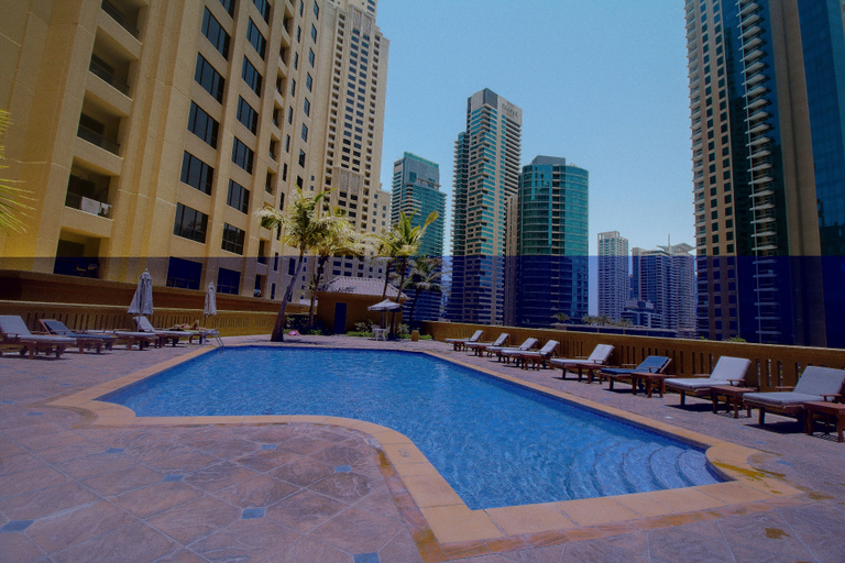 Outdoor pool, R&H Rimal 4, Dubai