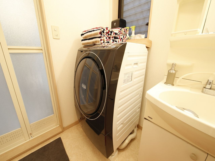 Bathroom 2, 6beds Private Shibuya House, Meguro