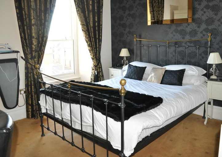 Bedroom 2, Llety Teifi Guesthouse, Ceredigion