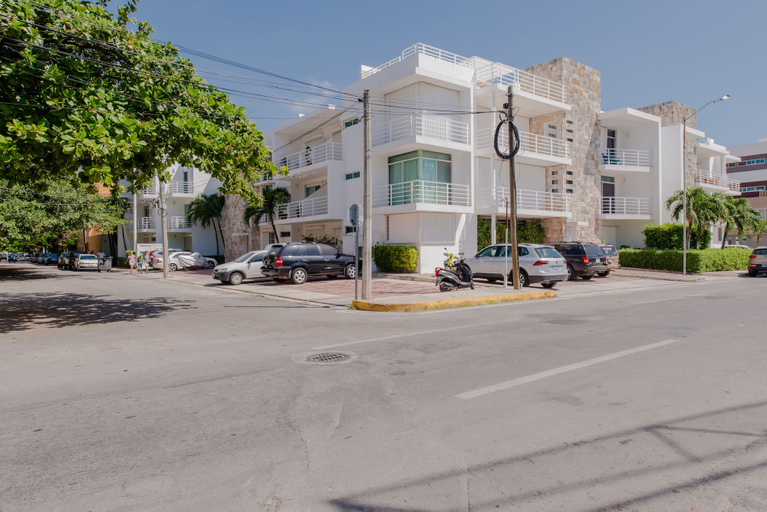 Exterior & Views, Pelicanos Condominium by ChezPlaya, Cozumel