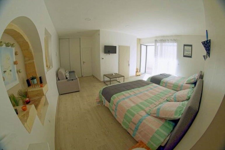 Bedroom 5, Best Saintonge, Charente-Maritime